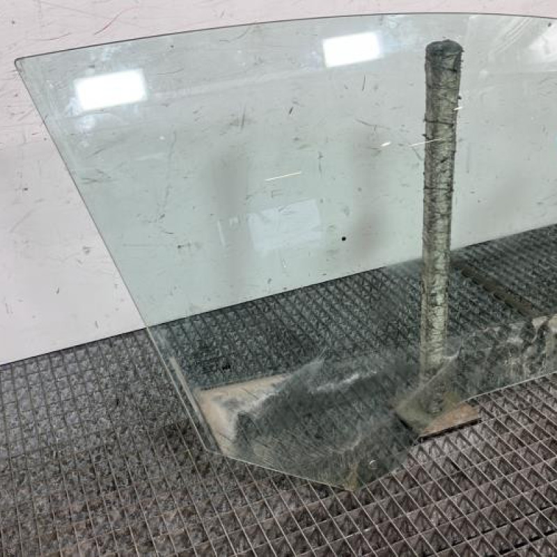 Vitre avant droit FORD FIESTA 6 Photo n°3