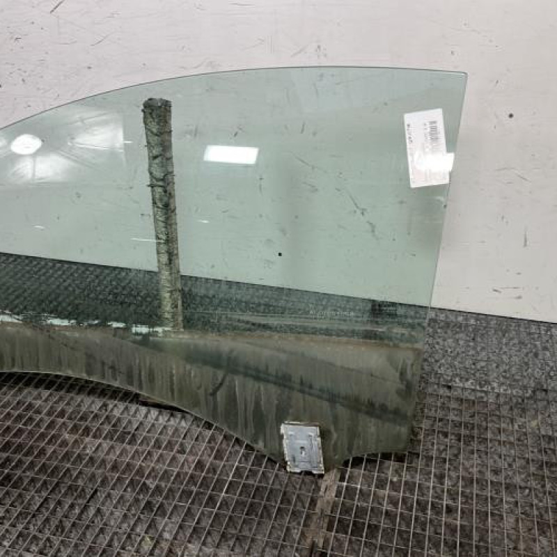 Vitre avant gauche RENAULT LAGUNA 3 Photo n°3