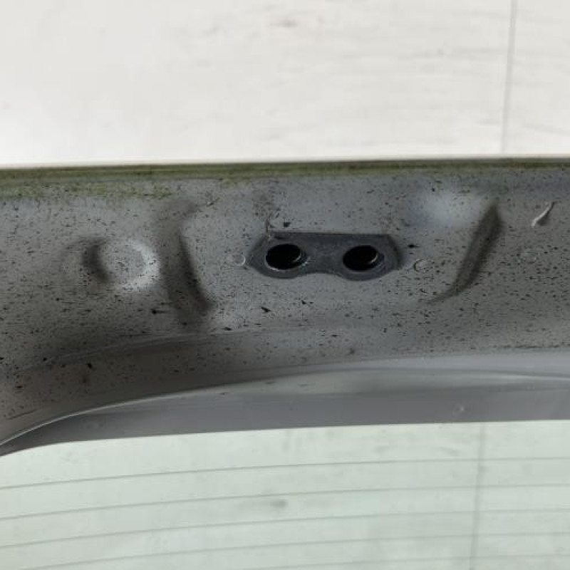 Malle/Hayon arriere TOYOTA YARIS 3 Photo n°6