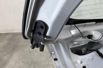 Malle/Hayon arriere TOYOTA YARIS 3