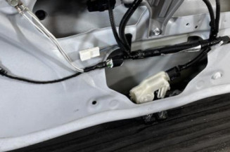 Malle/Hayon arriere TOYOTA YARIS 3