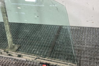 Vitre avant droit TOYOTA YARIS 3