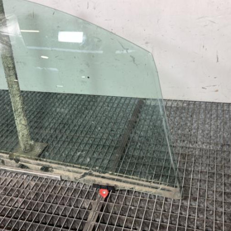 Vitre avant droit TOYOTA YARIS 3