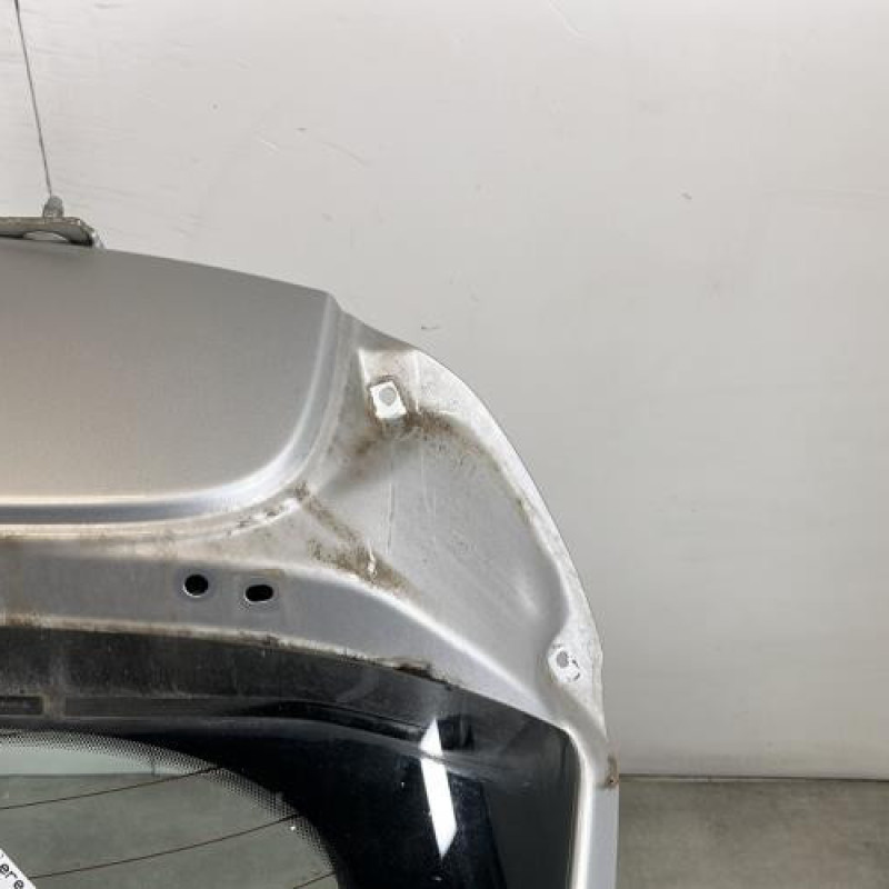 Malle/Hayon arriere FORD FIESTA 6 Photo n°3