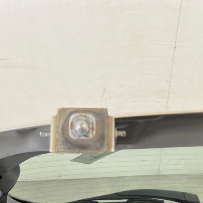 Malle/Hayon arriere FORD FIESTA 6 Photo n°7