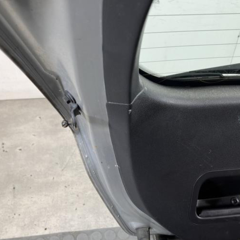 Malle/Hayon arriere FORD FIESTA 6 Photo n°11