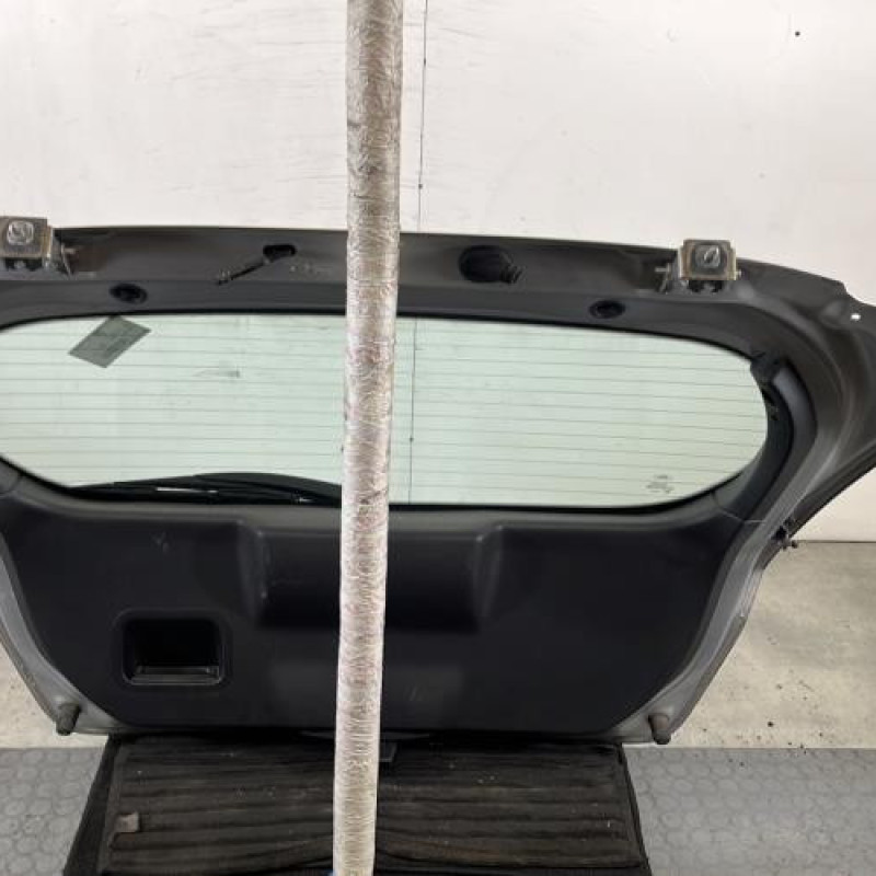 Malle/Hayon arriere FORD FIESTA 6 Photo n°13