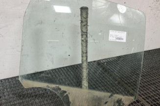 Vitre arriere droit DACIA DUSTER 1