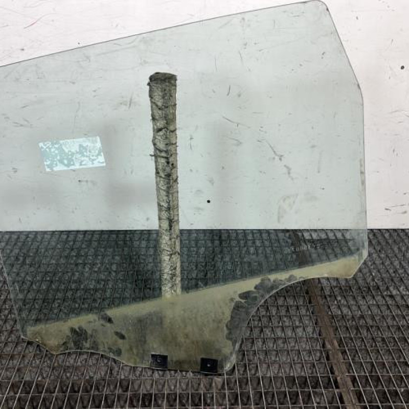 Vitre arriere droit DACIA DUSTER 1 Photo n°4