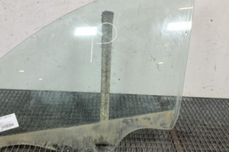 Vitre avant gauche DACIA DUSTER 1 Photo n°1