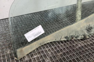 Vitre avant gauche DACIA DUSTER 1