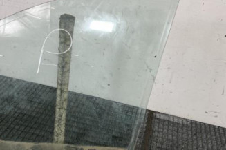 Vitre avant gauche DACIA DUSTER 1