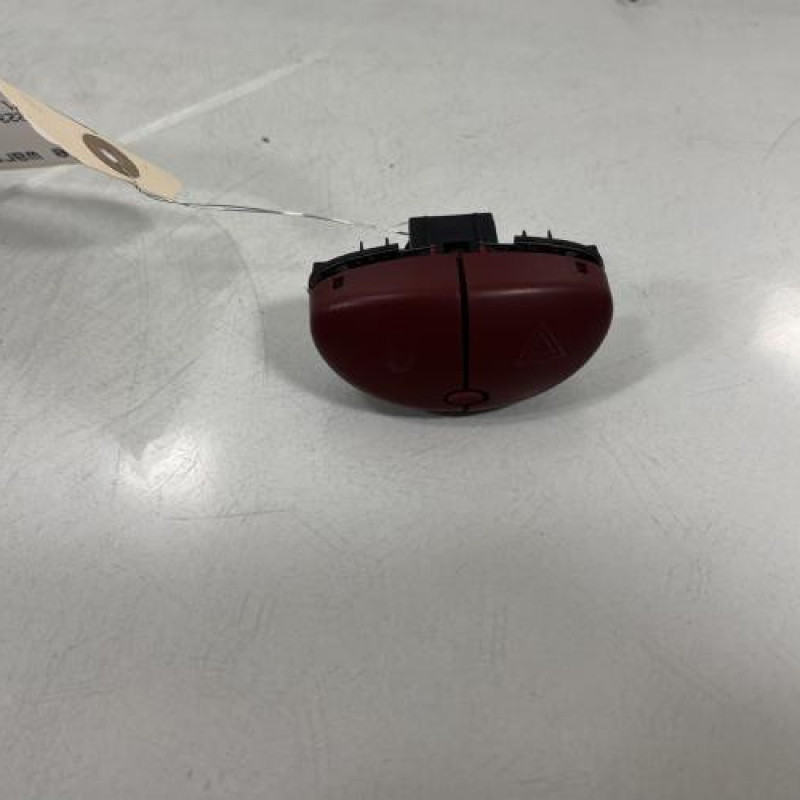 Bouton de warning PEUGEOT 206 Photo n°1