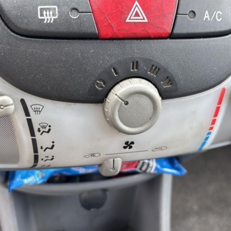 Pretensionneur de ceinture avant droit CITROEN C1 1 Photo n°18