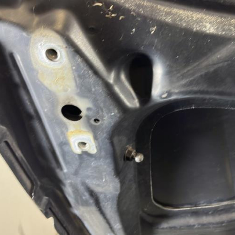 Capot BMW SERIE 1 E87 Photo n°6