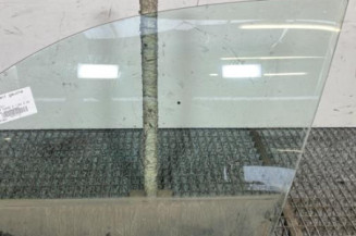 Vitre avant gauche BMW SERIE 1 E87 Photo n°1