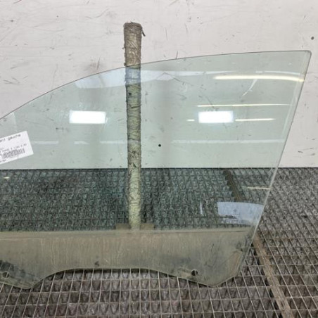 Vitre avant gauche BMW SERIE 1 E87 Photo n°1