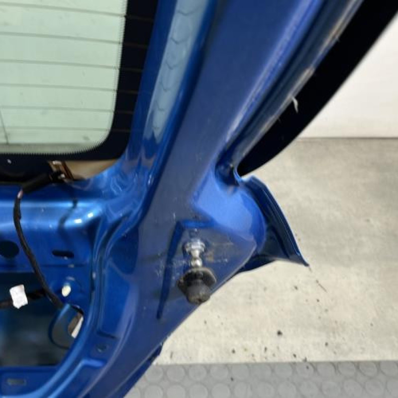 Malle/Hayon arriere OPEL CORSA E Photo n°8