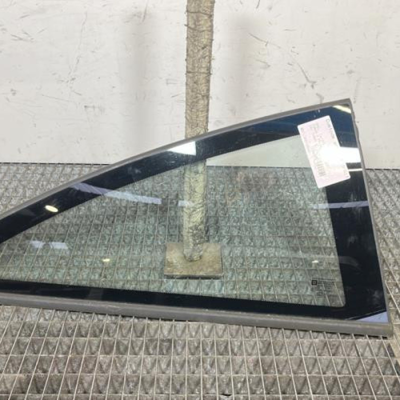 Custode arriere droit OPEL CORSA D Photo n°1