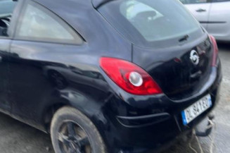 Custode arriere droit OPEL CORSA D