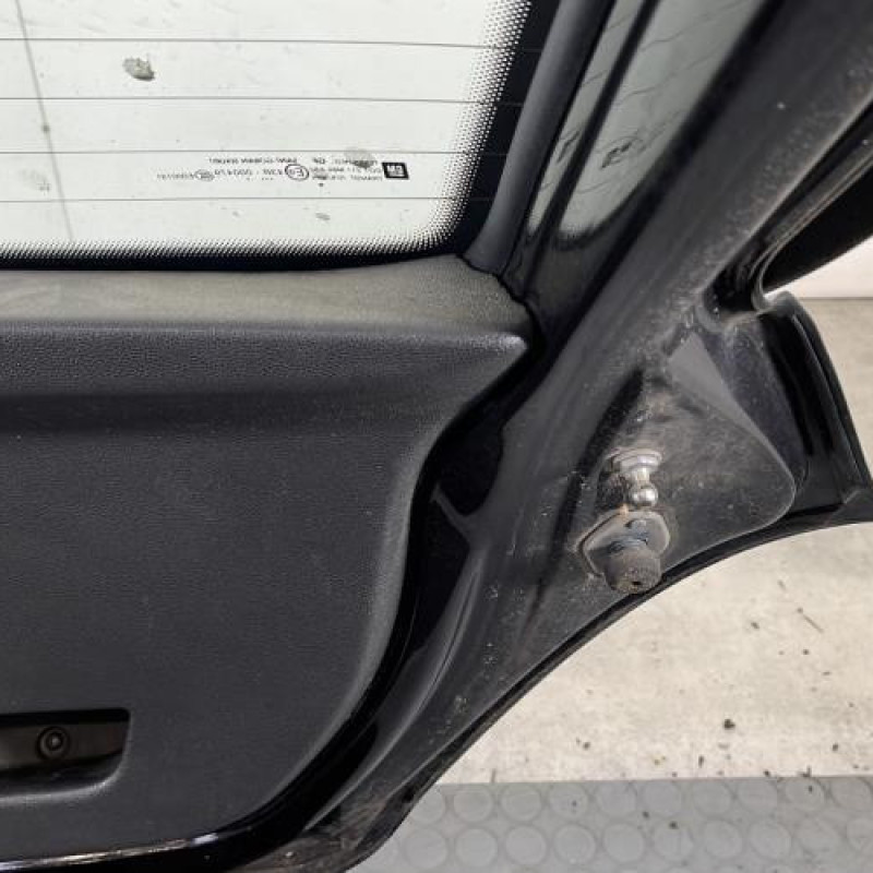 Malle/Hayon arriere OPEL CORSA D Photo n°8