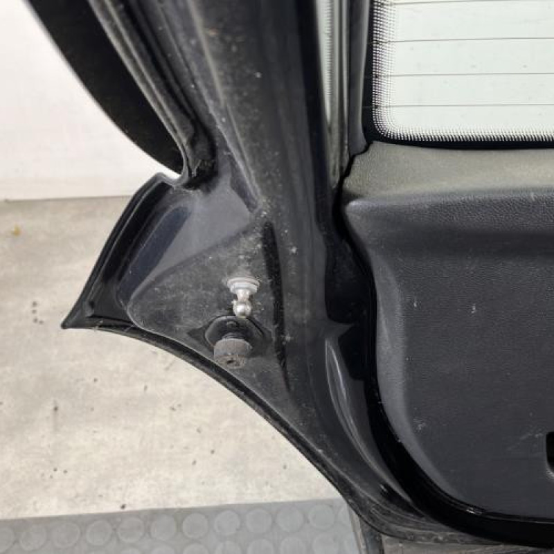 Malle/Hayon arriere OPEL CORSA D Photo n°9