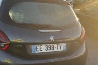 Pare choc arriere PEUGEOT 208 1