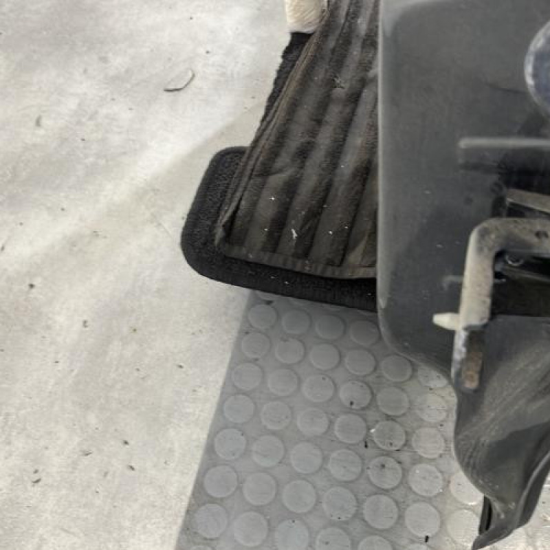 Porte arriere gauche PEUGEOT 208 1 Photo n°5