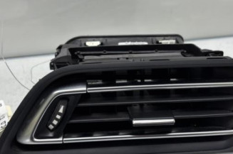 Aerateur tableau de bord avant droit PEUGEOT 308 2 Photo n°1