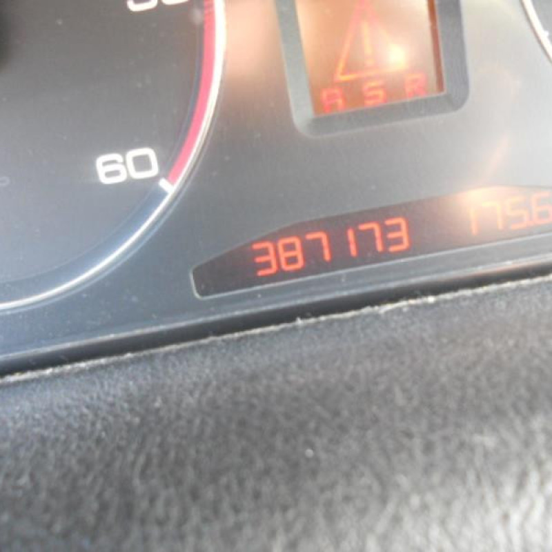 Aile avant droit PEUGEOT 607 Photo n°11