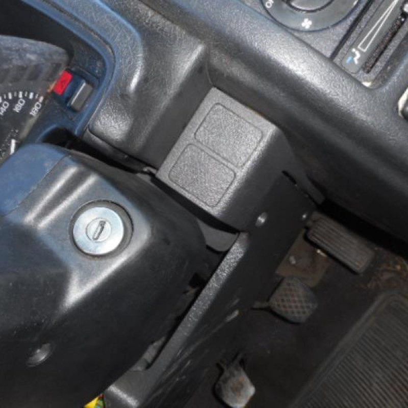 Malle/Hayon arriere ROVER 400 1 Photo n°9