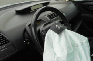 Aile avant droit CITROEN C4 1