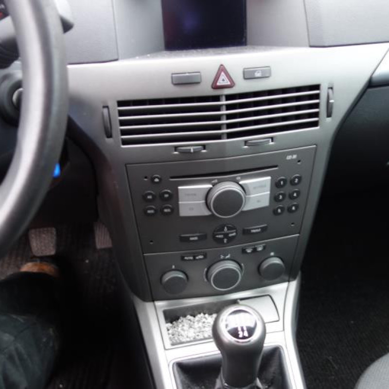 Aile avant droit OPEL ASTRA H Photo n°7