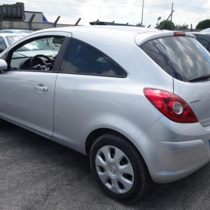 Malle/Hayon arriere OPEL CORSA D Photo n°7
