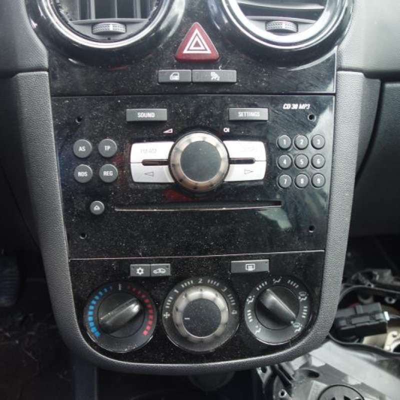 Malle/Hayon arriere OPEL CORSA D Photo n°11