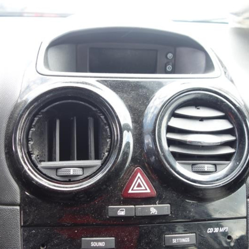 Malle/Hayon arriere OPEL CORSA D Photo n°12