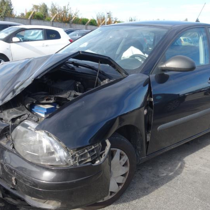 Malle/Hayon arriere SEAT CORDOBA 2 Photo n°3