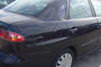 Malle/Hayon arriere SEAT CORDOBA 2