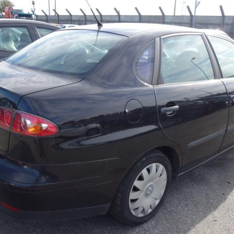 Malle/Hayon arriere SEAT CORDOBA 2 Photo n°5