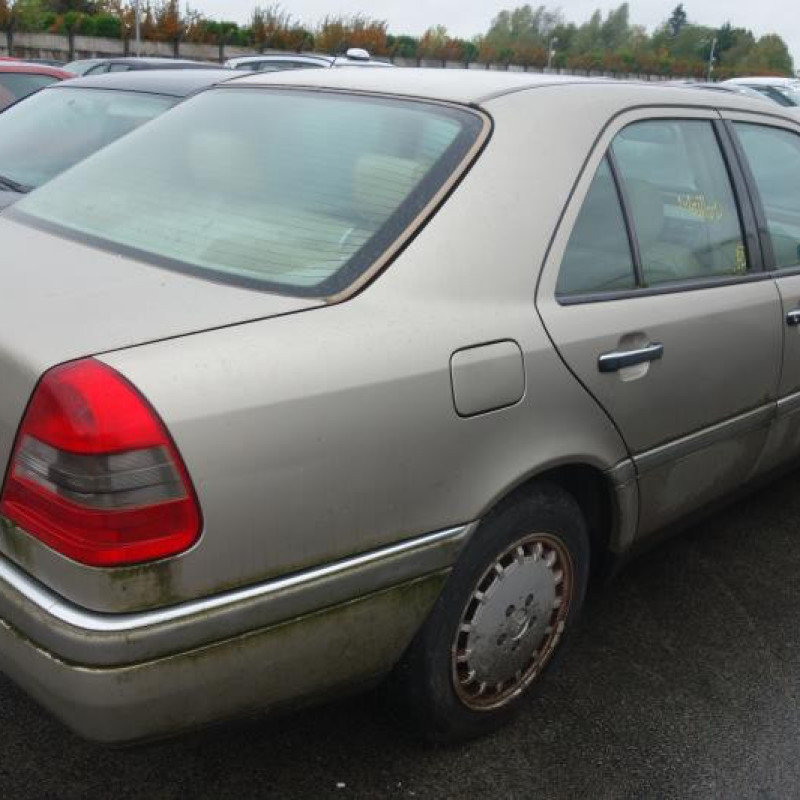 Malle/Hayon arriere MERCEDES CLASSE C Photo n°5