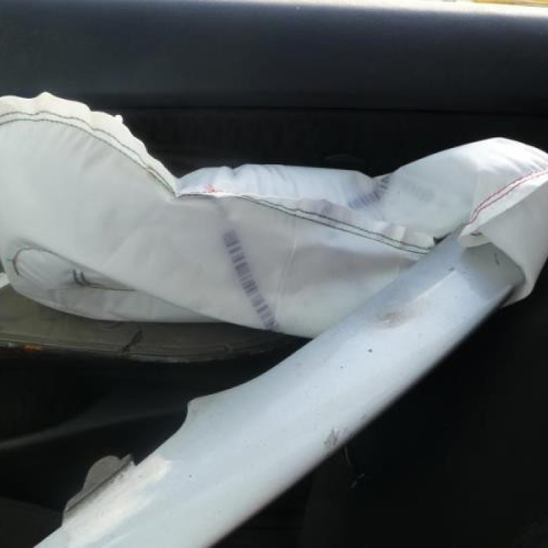 Malle/Hayon arriere BMW SERIE 3 E46 Photo n°3