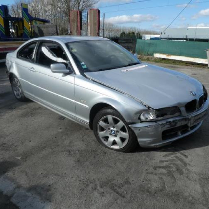 Malle/Hayon arriere BMW SERIE 3 E46 Photo n°11