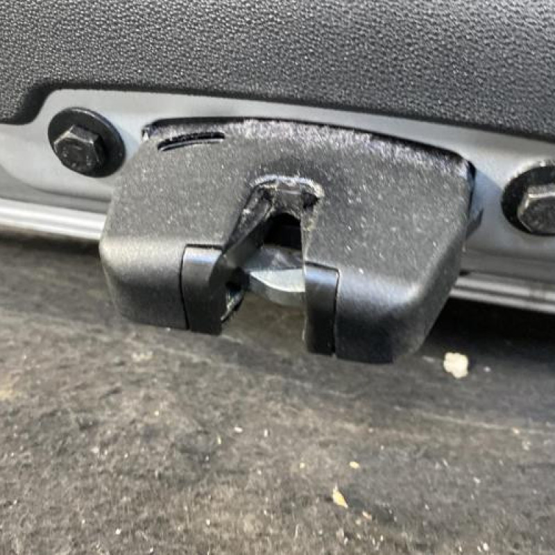 Malle/Hayon arriere CITROEN C3 2 Photo n°5