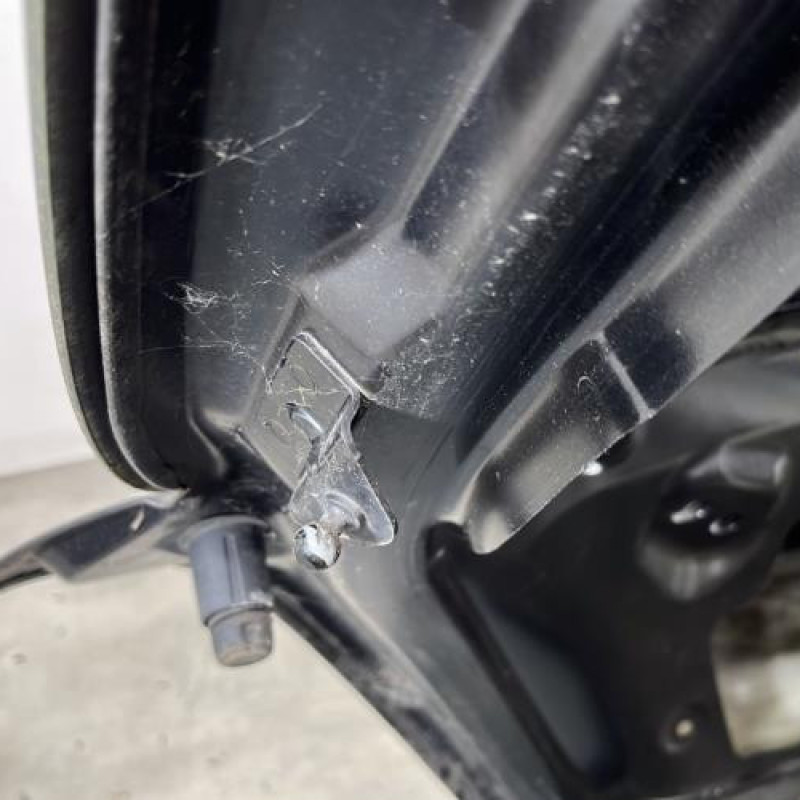 Malle/Hayon arriere PEUGEOT 207 Photo n°11