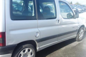 Porte laterale gauche PEUGEOT PARTNER 1