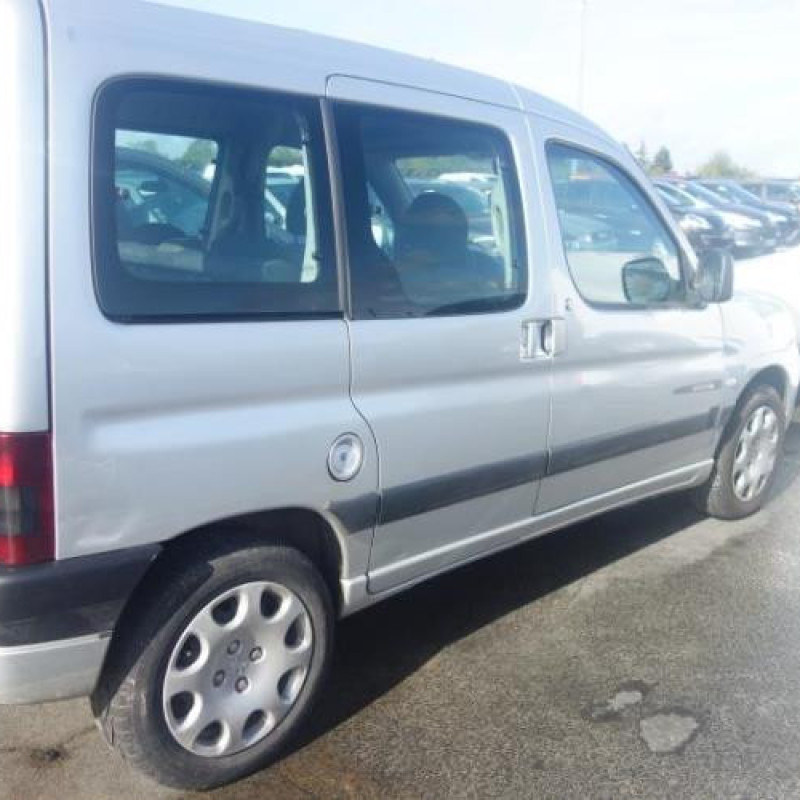 Porte laterale gauche PEUGEOT PARTNER 1 Photo n°4
