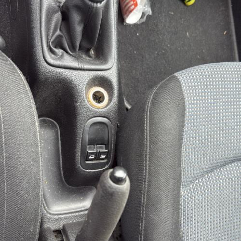 Antenne PEUGEOT 206 Photo n°9