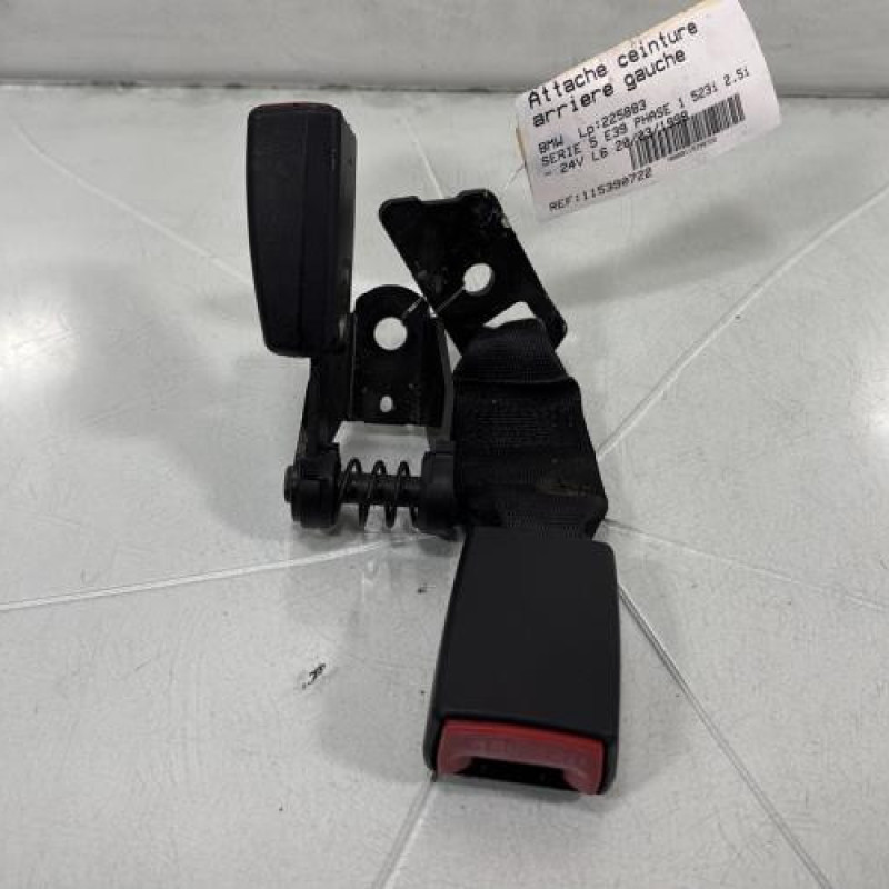Attache ceinture arriere gauche BMW SERIE 5 E39 Photo n°1