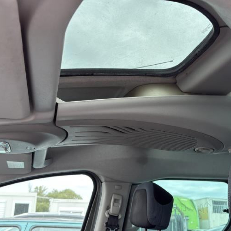 Attache ceinture arriere droit CITROEN BERLINGO 2 Photo n°14