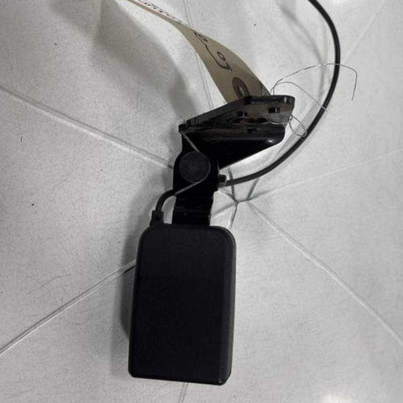 Attache ceinture arriere gauche PEUGEOT 207 Photo n°1